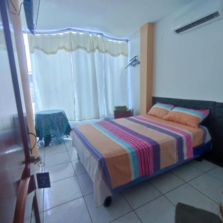 Hostal Venecia -Tu Casa En Manta. Bagian luar foto