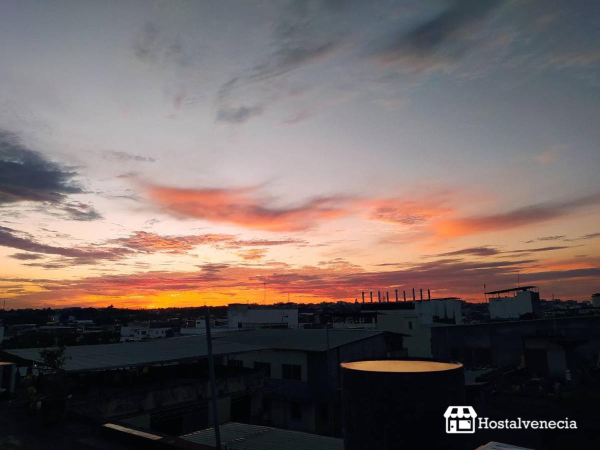 Hostal Venecia -Tu Casa En Manta. Bagian luar foto