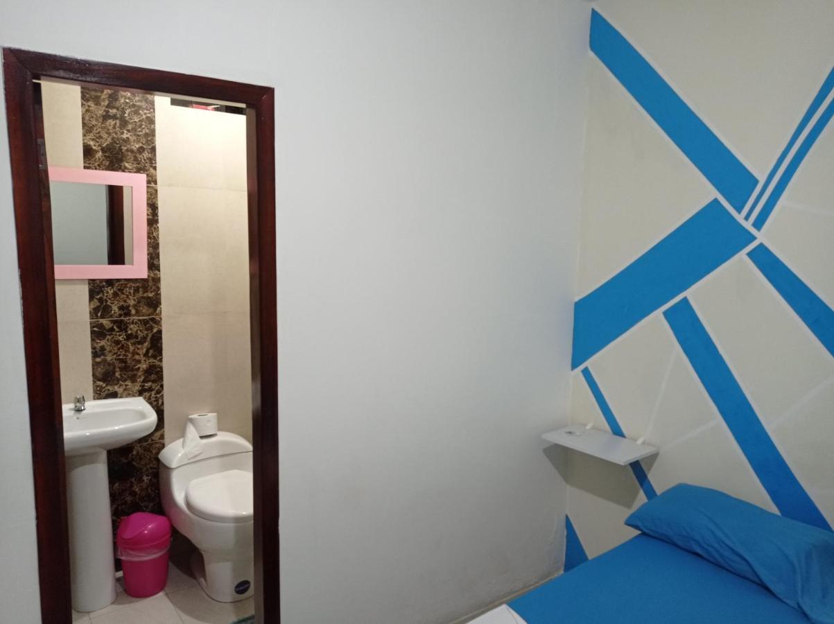 Hostal Venecia -Tu Casa En Manta. Bagian luar foto