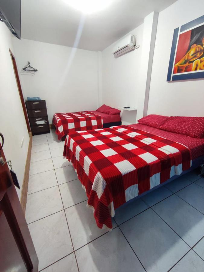 Hostal Venecia -Tu Casa En Manta. Bagian luar foto