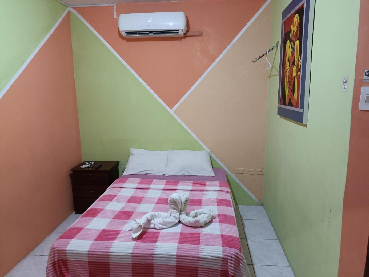 Hostal Venecia -Tu Casa En Manta. Bagian luar foto