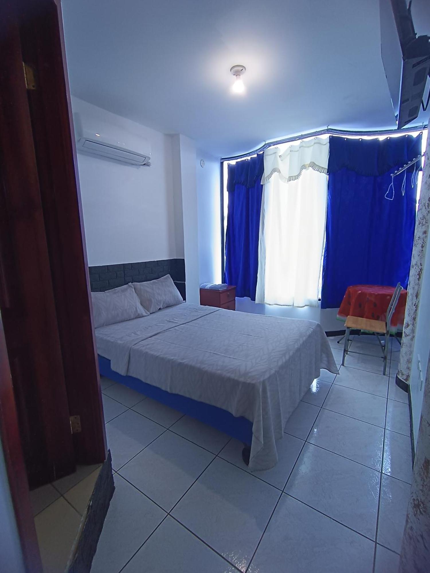 Hostal Venecia -Tu Casa En Manta. Bagian luar foto