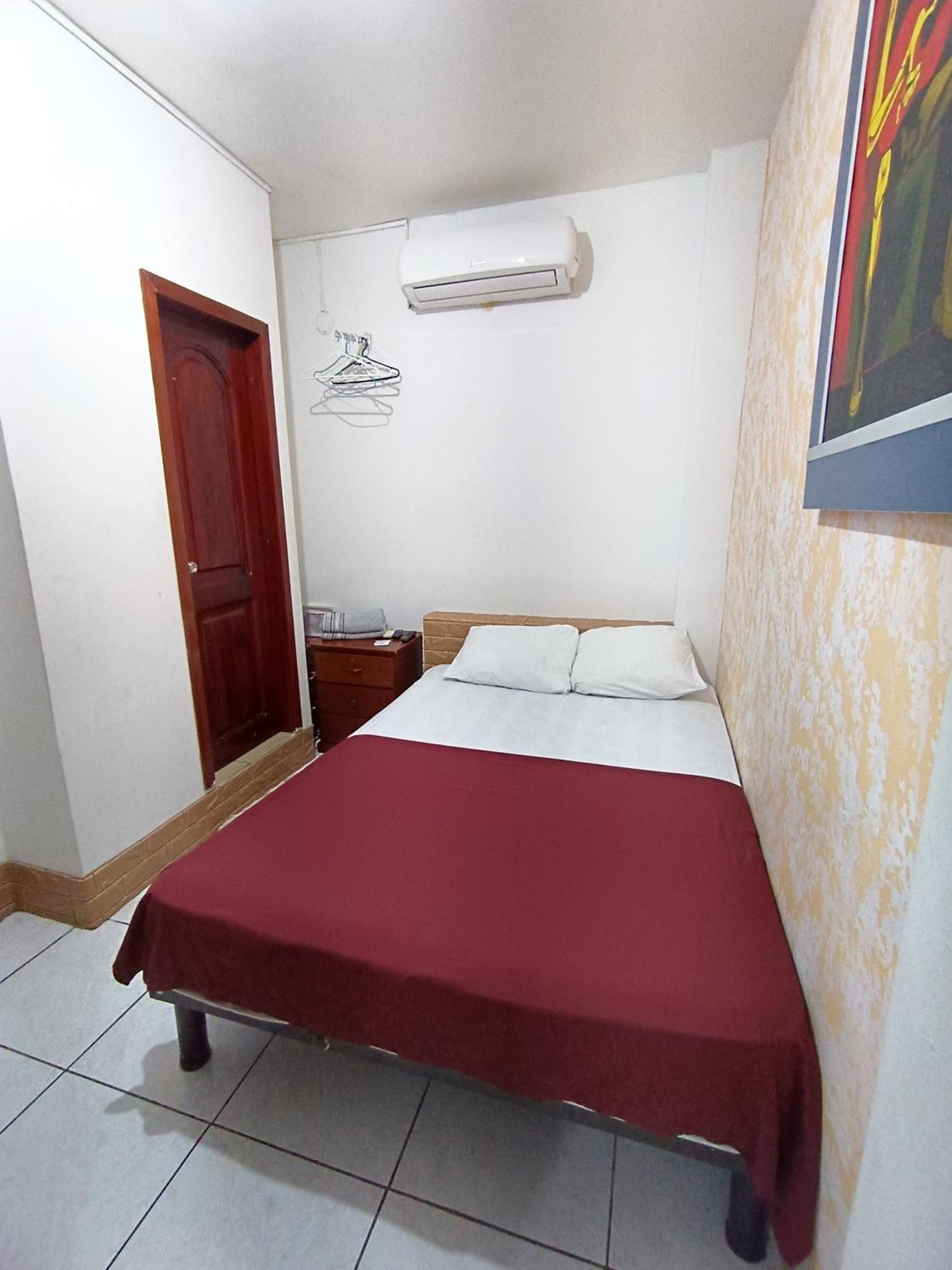 Hostal Venecia -Tu Casa En Manta. Ruang foto